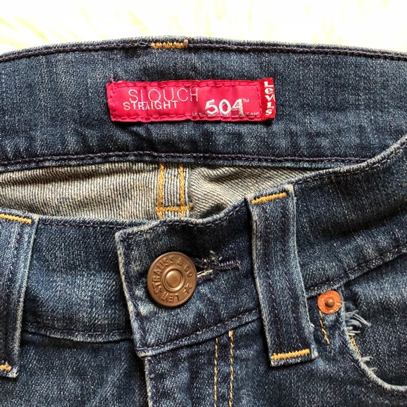 🍒Levi’s cutoff shorts (low rise) - Picture 2 of 6